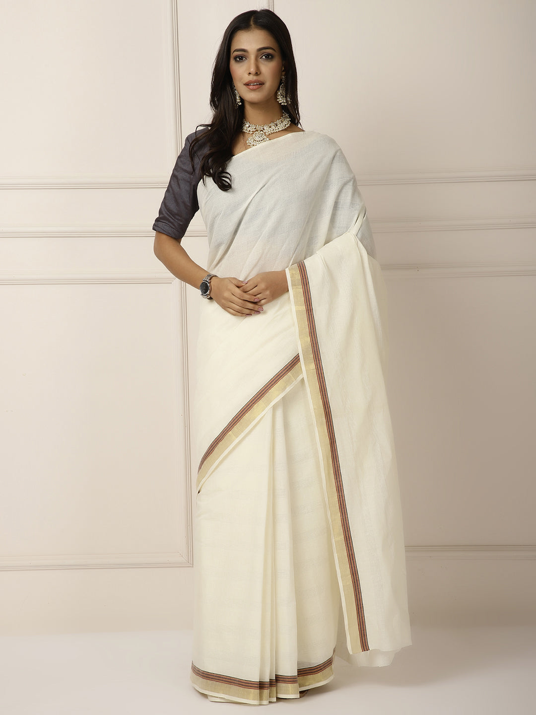 Attitude Saree- I am in shape, Round is a shape