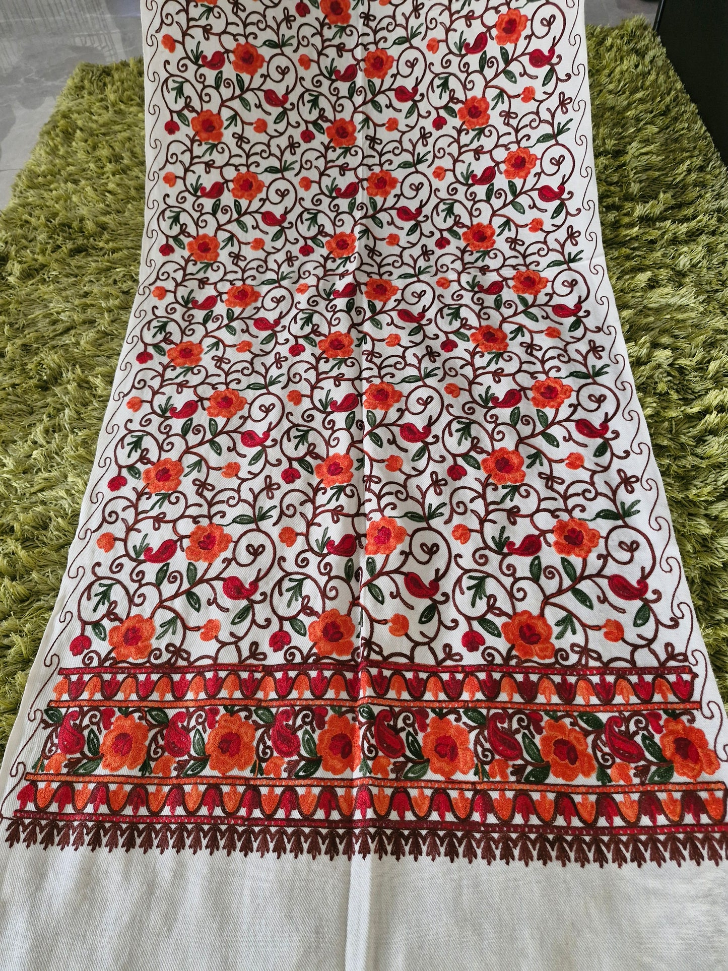 Narangi Phool Stole